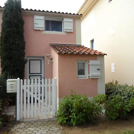 Apartment Mazet Climatise Avec Piscine, Terrasse Et Parking Privatif - 4 Couchages, - Fr-1-251-736